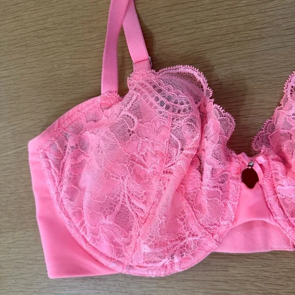 Victoria's Secret Unlined Demi Lace Bra - Picture 2 of 6